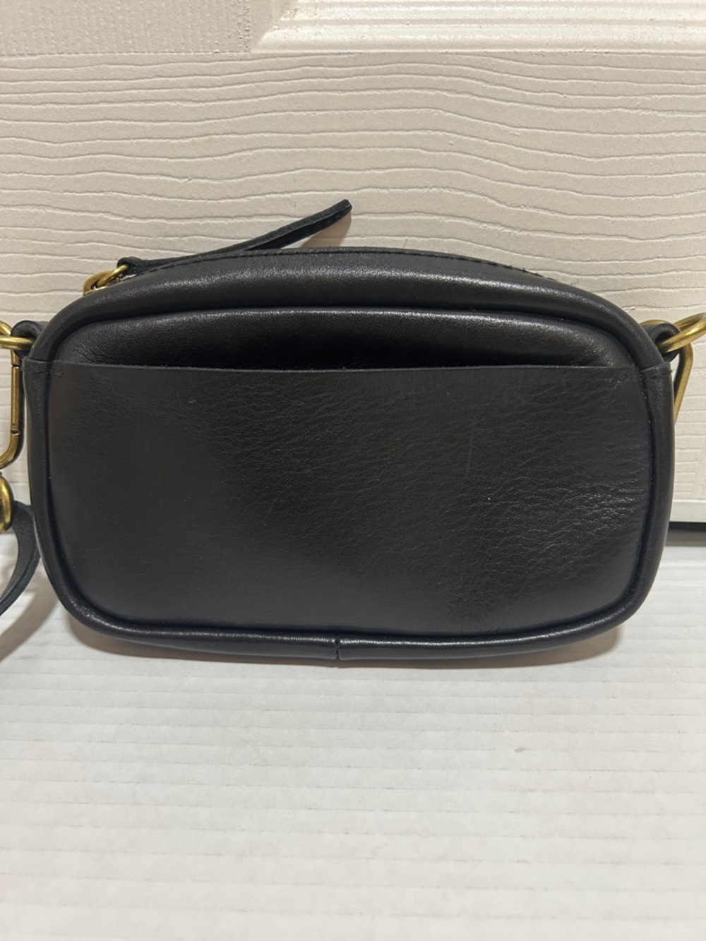 Madewell Carabiner Mini Crossbody Bag - Picture 3 of 11